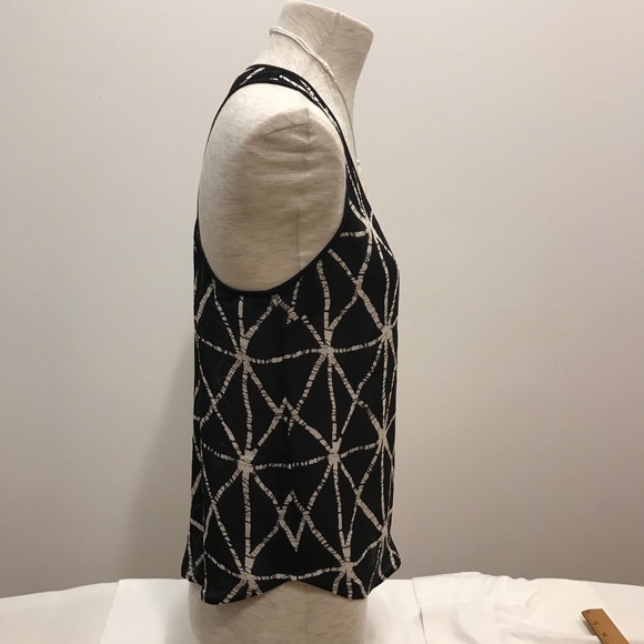 ALC black & white geometric print silk tank top. Excellent used condition. Sz M. - Picture 3 of 10